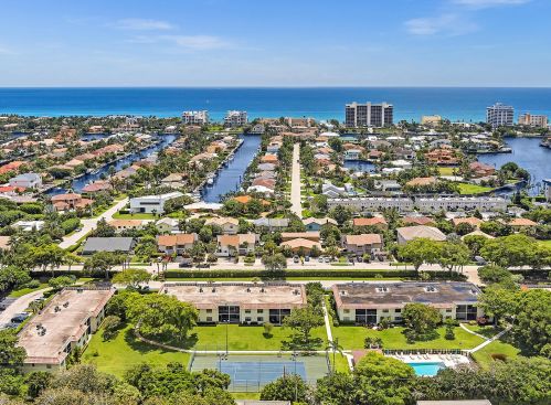 3020 Florida Blvd, Delray Beach FL  33483-4619 exterior