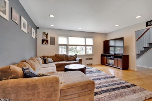 170 Woodland Ave, Verona, NJ 07044-2208