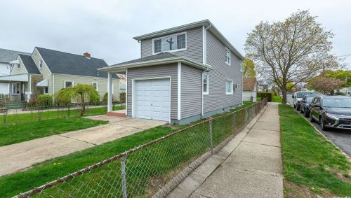 34 5th Ave, New Hyde Park NY  11040-5004 exterior