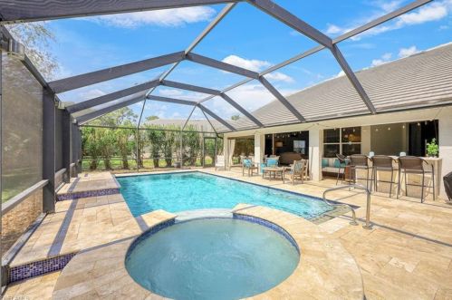 6485 Autumn Woods Blvd, Naples, FL 34109-7812