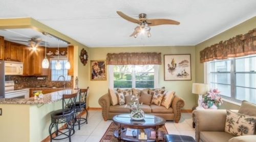 408 Windsor R, West Palm Beach, FL 33417-2470