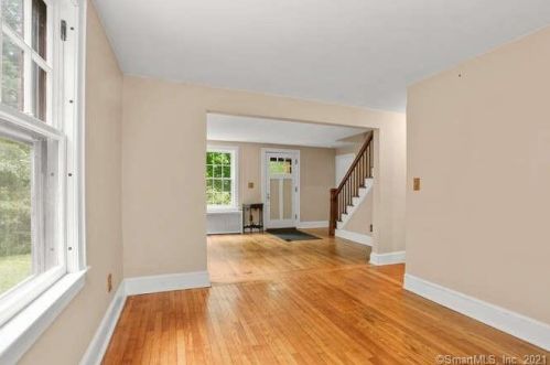 307 Berkshire Rd, Sandy Hook CT  06482-1511 exterior