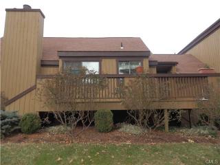 612 Cherokee Ln, Stratford, CT 06614-8226