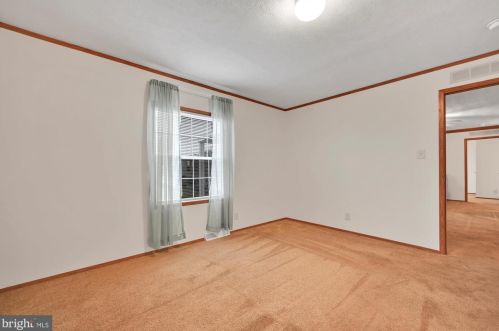 910 Dogwood St, Smithville PA  17560-9692 exterior