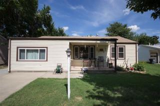 2320 Green St, Wichita, KS 67211-5515