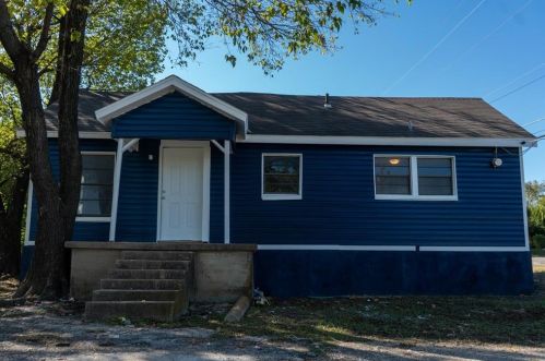 3322 Commerce St, Fort Worth, TX 76106-4334