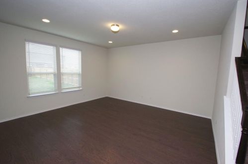 604 Reinhardt Blvd, Georgetown TX  78626 exterior