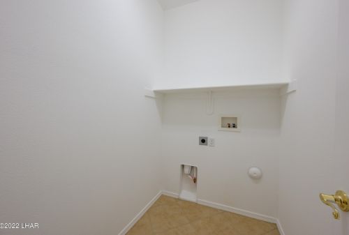 2460 Topanga Dr, Bullhead City AZ  86442-8466 exterior