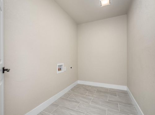 4725 Van Ness Blvd, Fresno CA  93704-3122 exterior