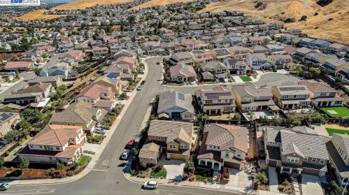 70 Thunder Bay Ct, West Pittsburg CA  94565-7924 exterior