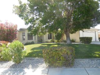 312 Vis St, Ridgecrest CA  93555-6405 exterior