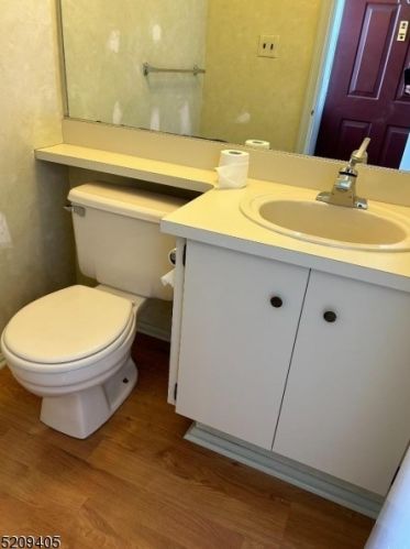 307 Gettysburg Way, Lincoln Park NJ  07035-1835 exterior