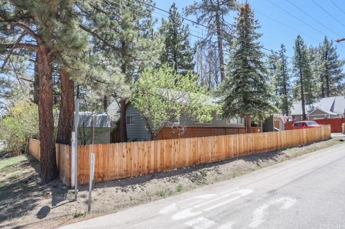 300 Country Club Blvd, Big Bear City CA  92314-9832 exterior