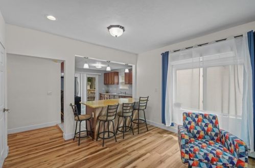 1736 Elmwood Ave, Warwick RI  02888-1104 exterior