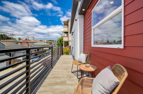 2624 Inyo Ave, Oakland CA  94601-1324 exterior