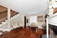 213 Garden St, Great Neck, NY 11021-3850