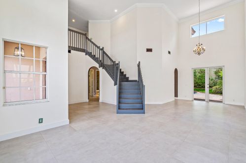 1650 2nd Ave, Boca Raton, FL 33432-7227