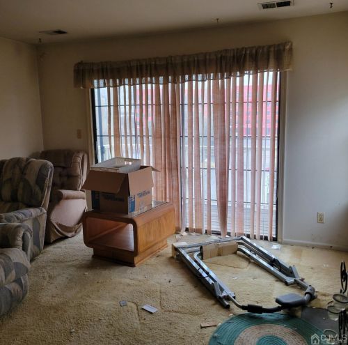 44 Lear Ct, East Brunswick NJ  08816-1851 exterior