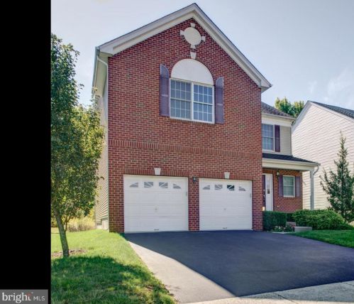 30 Lockwood Dr, Princeton NJ  08540-6123 exterior