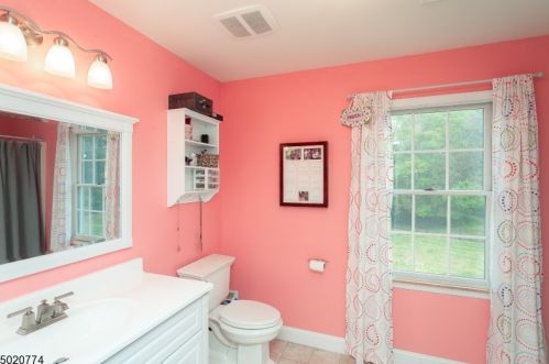 9 Crisman Rd, Columbia NJ  07832-2710 exterior