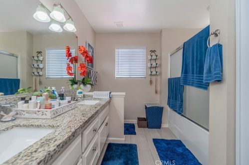 6742 Dove Ln, Riverside CA  92506-5000 exterior