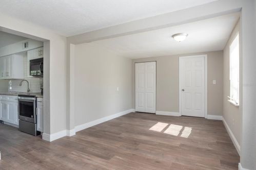 2960 23rd St, Sanford FL  32771-4046 exterior