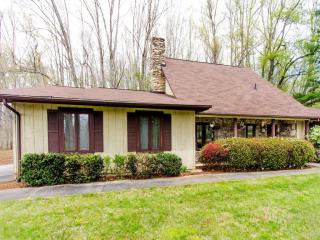 698 Monte Vista Rd, Biltmore Lake, NC 28715-9437