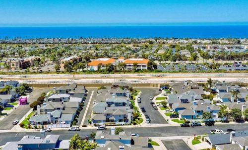 808 Windcrest Dr, Carlsbad CA  92011-3712 exterior