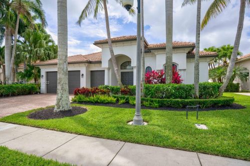 526 Les Jardin Dr, West Palm Beach, FL 33410-1608