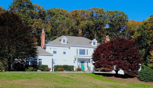 15 Riverside Ln, Bridgeport, CT 06612-2056