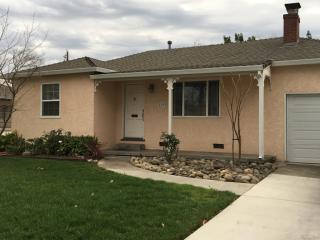 2192 Irvin Way, Sacramento, CA 95822-2137