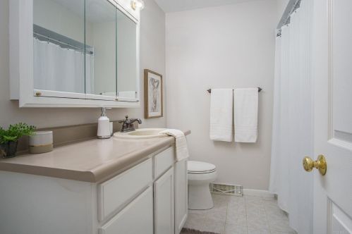 51823 Cheryl Dr, Granger IN exterior