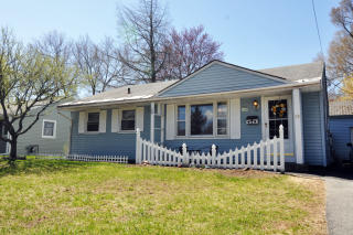 19 Loralee Dr, Albany, NY 12205-2222