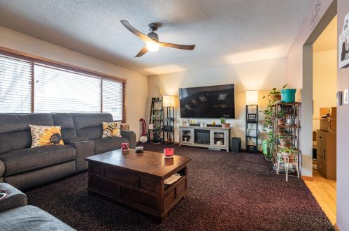 1610 Cliffview Dr, Holmen WI  54636-9649 exterior