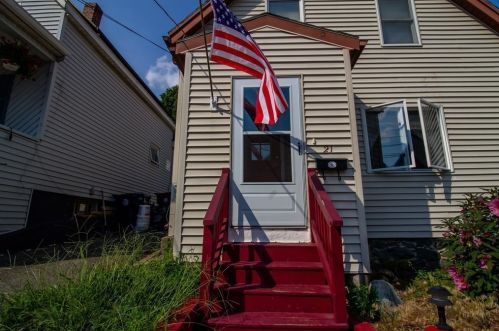 21 Villa Ave, Everett, MA 02149-3820