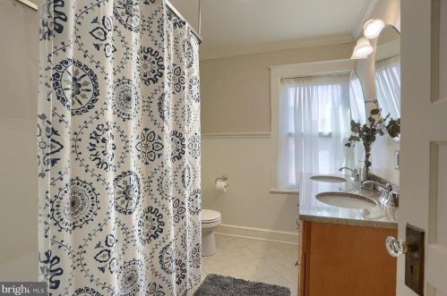 13 Montrose Ave, Lancaster PA  17603-6659 exterior