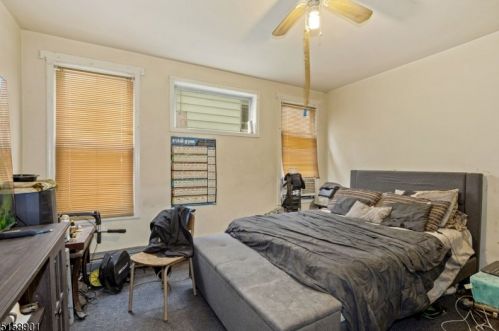 721 18 Ave, Irvington NJ 07111-3712 exterior