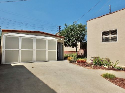 2610 Kansas Ave, South Gate CA 90280-4021 exterior