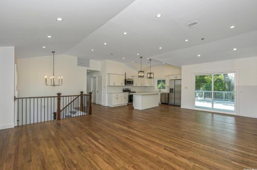 34 Corsa St, Huntington Station NY  11746-6623 exterior