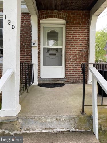 120 Elm Ave, Ardmore PA  19003-2105 exterior