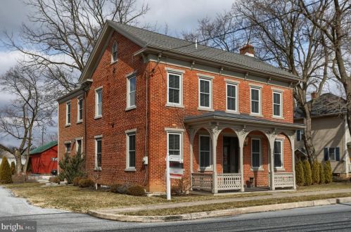 317 Derry Rd, Swatara, PA 17033-2712