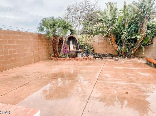 701 Yale Pl, Oxnard CA  93033-7203 exterior