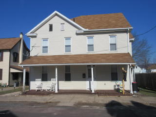 413 6th St, Berwick, PA 18603-3243