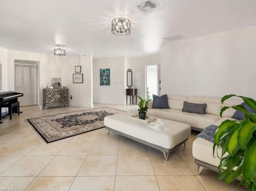 46 Thorncrest Ln, Naples FL  34113-8335 exterior