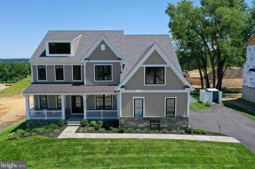 486 Spring Hill Dr, Harleysville, PA 19438-2242