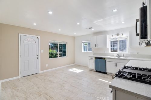 2824 Wall Ave, San Bernardino CA  92404-3633 exterior