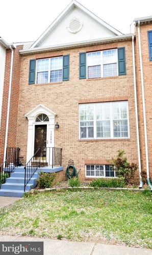 13205 Ashnut Ln, Herndon, VA 20171-4308