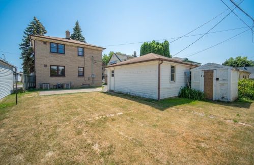 7936 Becher St, Milwaukee WI  53219-1040 exterior