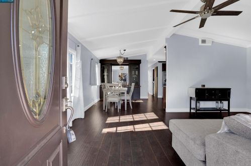 616 Bounty Dr, West Pittsburg CA  94565-2962 exterior