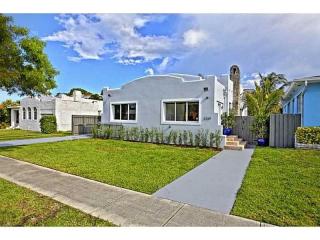 2368 12th St, Miami, FL 33135-5019